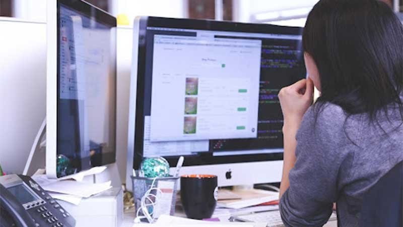 Hiring a Professional Web Designer Help Grow Your Business